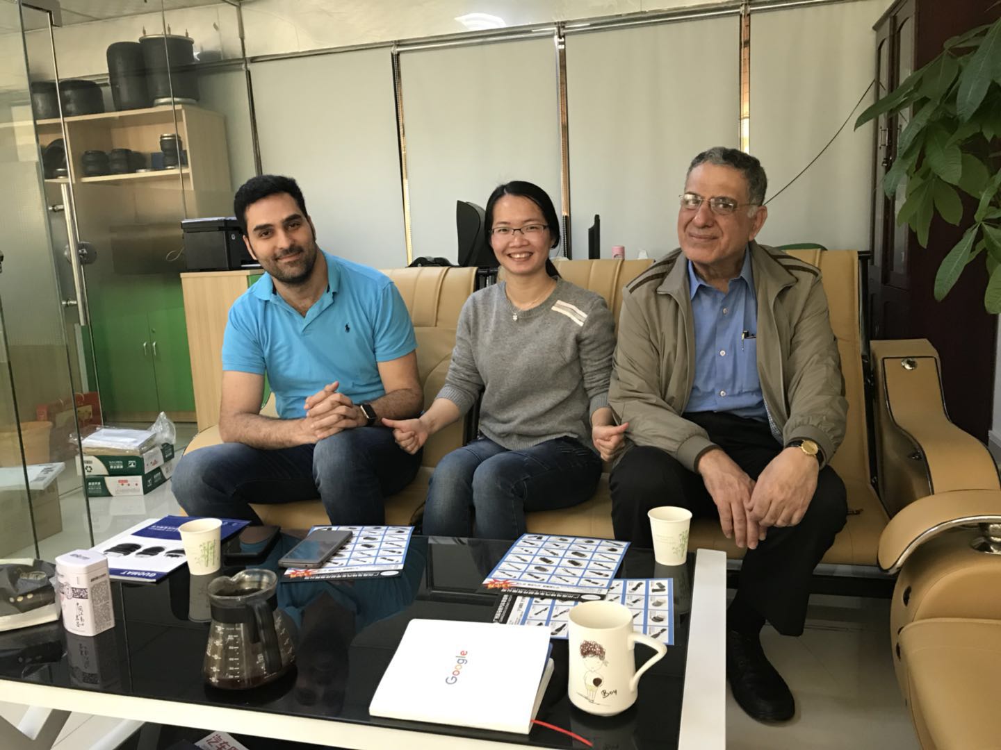 <strong> 3.13沙特阿拉伯Marwan先生到訪高馬特廣州營業(yè)部咨詢寶馬和豐田空氣彈簧</strong>